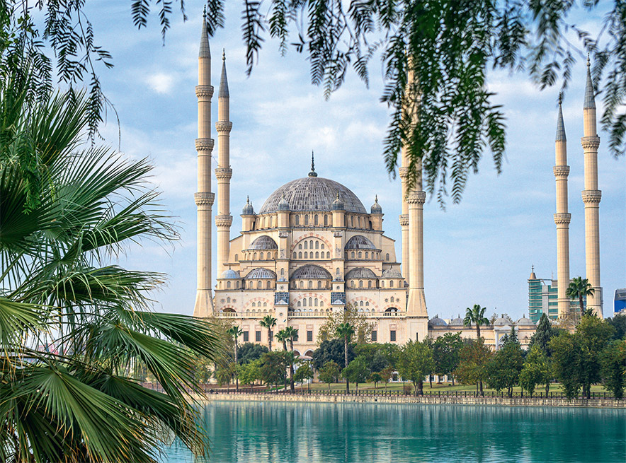 Sabancı Camii / Adana